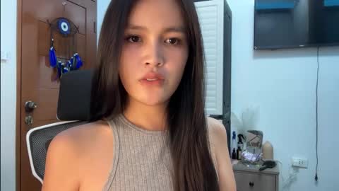 Amira online show from October 17, 2:48 am