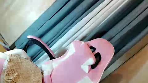 JESS - DONT FORGET TO FOLLOW ME AND GIVE ME THUMBS UP online show from November 17, 11:37 pm