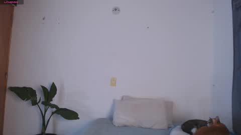 IG-valen mendoza99  twitter valenthompson99 online show from April 16, 2:34 am