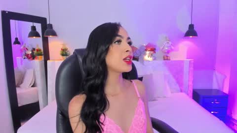 Snapshot of valenn__smith chatting on December 23, 4:22 am Valentina online show from December 23, 4:22 am