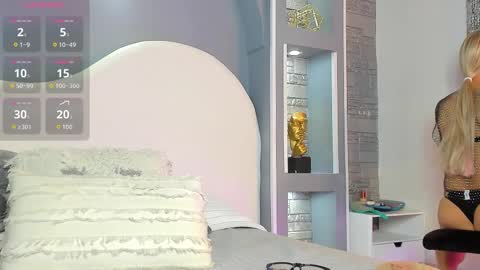 valentino_moretti online show from February 3, 12:10 pm