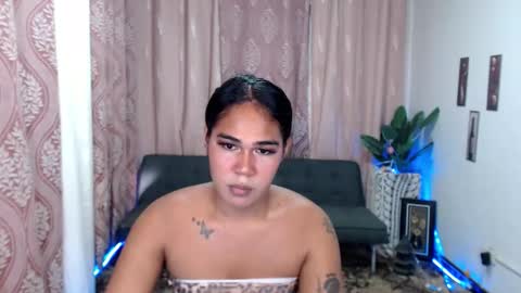 vampy_ebony_laxine online show from September 16, 3:44 am