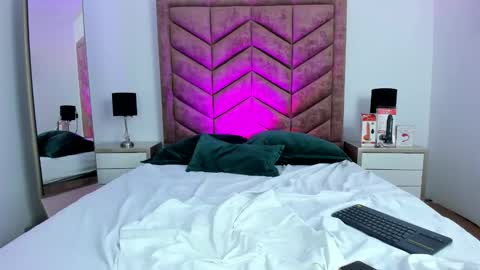 Vanessa Sexy Paris online show from November 9, 12:00 am