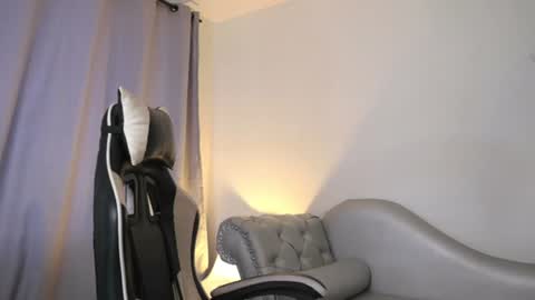 Velvet  online show from June 12, 12:37 pm
