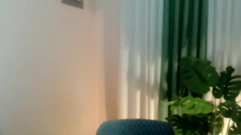 Venus Sunrise Bombshell online show from October 9, 9:16 pm