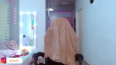 Ariana  online show from November 11, 4:42 pm