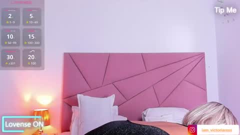 Snapshot of victoriaross1 chatting on December 9, 11:15 am VictoriaRoss online show from December 9, 11:15 am