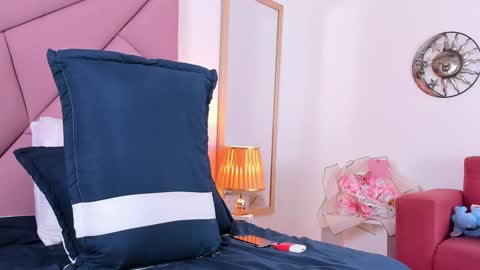 Snapshot of victoriaross1 chatting on January 11, 11:12 am VictoriaRoss online show from January 11, 11:12 am