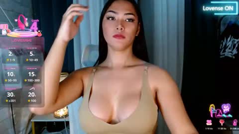 violet online show from March 7, 12:55 pm