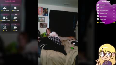 Ash online show from December 18, 1:12 pm