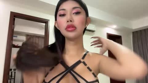 Sofia online show from May 13, 9:24 pm