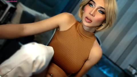 Julia online show from February 24, 2:15 am