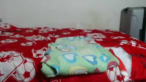 SHENIEL RODRIGUEZ online show from February 15, 8:33 am