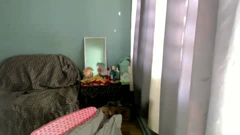 Snapshot of xangel_redx chatting on January 8, 1:42 am ANGEL online show from January 8, 1:42 am