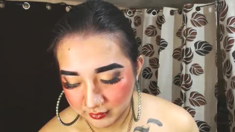 Nira   NOT INTO CHEAP GUYS  online show from January 18, 8:37 pm