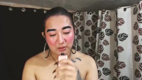 Nira   NOT INTO CHEAP GUYS  online show from January 27, 8:49 pm