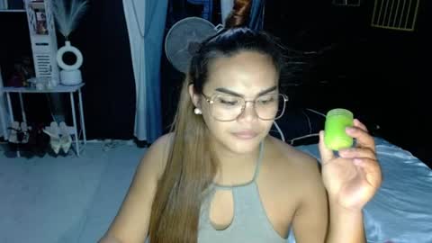 Kylie Smith online show from June 17, 9:16 pm