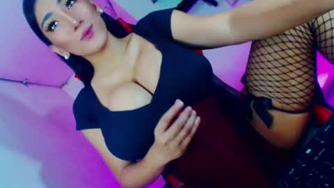 Jasmine online show from April 16, 4:24 am