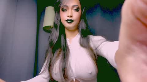 Lara online show from January 23, 5:10 pm