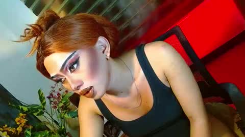 miss yasii online show from February 19, 6:15 pm