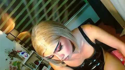 miss yasii online show from April 17, 10:11 pm