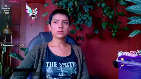 yeriawaddell  online show from June 13, 9:26 pm