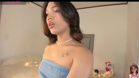 Eliza online show from February 3, 12:10 am