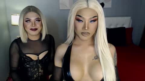 TRICXIEBELLE online show from November 30, 1:30 am