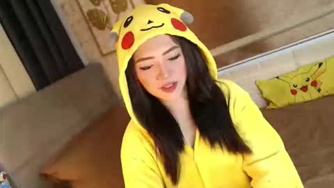 JEN  online show from October 17, 9:02 am