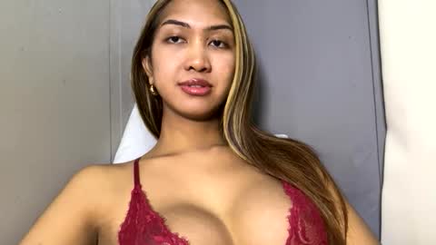 yourlovebella88 online show from March 16, 5:49 pm
