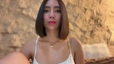 YowgineTheGreat online show from April 10, 11:05 am