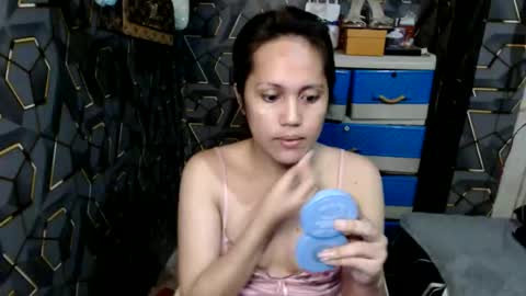 yumi online show from February 16, 3:43 pm