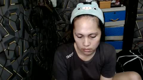 yumi online show from March 18, 2:38 pm