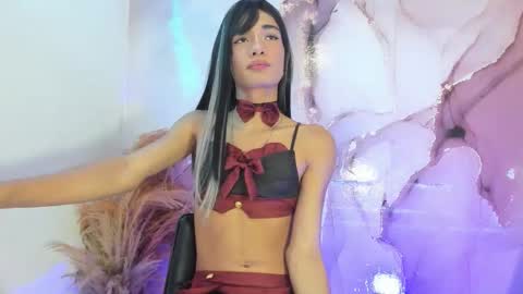 Zuri Lux online show from January 31, 9:24 pm