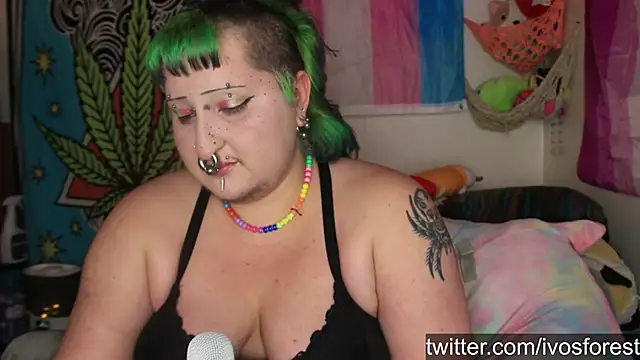 ivolustful online show from September 15, 8:25 pm