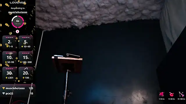 Snapshot of Layla_miss chatting on October 25, 1:44 am Layla miss online show from October 25, 1:44 am