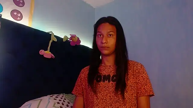 valeryhotts online show from March 18, 10:48 pm