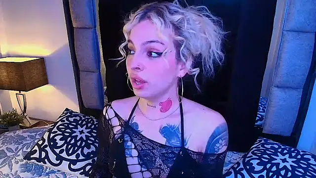 Bonnie vega online show from September 18, 9:09 pm