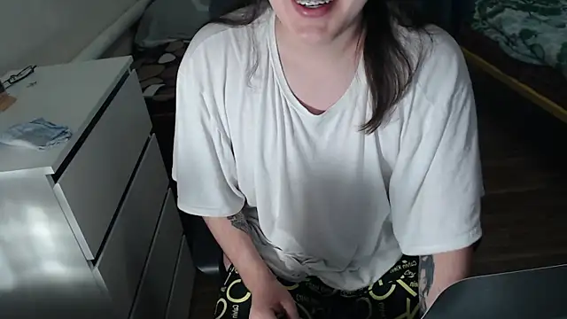 EvaMiron online show from October 27, 2:47 pm