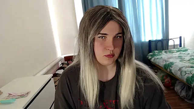 EvaMiron online show from April 17, 1:03 pm