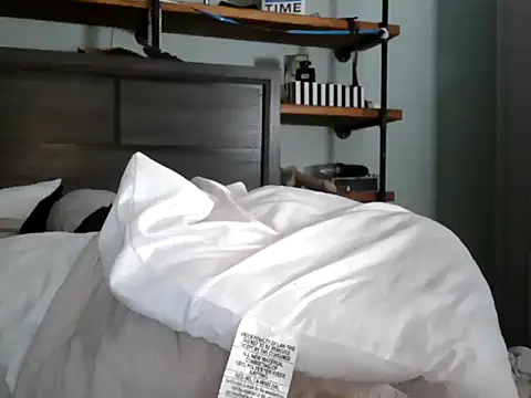 CaramelDipper online show from July 7, 9:35 am