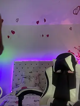 Elektra Queen online show from March 9, 1:26 pm