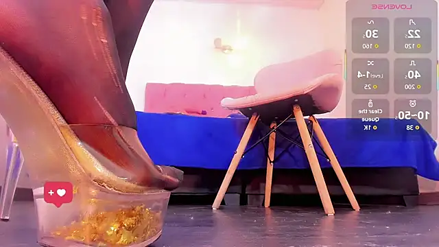  Riannagarcia  online show from April 16, 8:09 pm