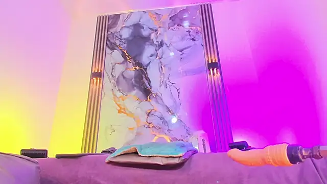 Elizabeth vegaa online show from October 4, 4:35 am