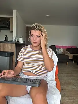 Georgiafox online show from June 2, 4:41 pm