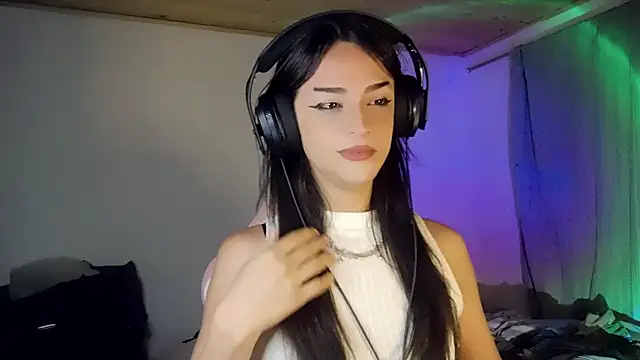 Dollbehavior  online show from January 15, 8:35 am