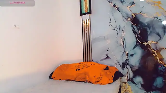 khiara moretti online show from November 11, 11:23 am