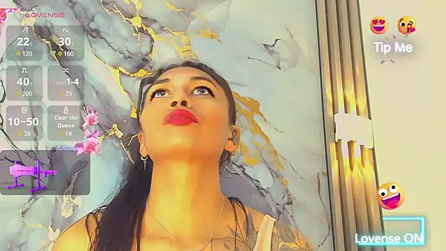 khiara moretti online show from February 18, 8:38 pm