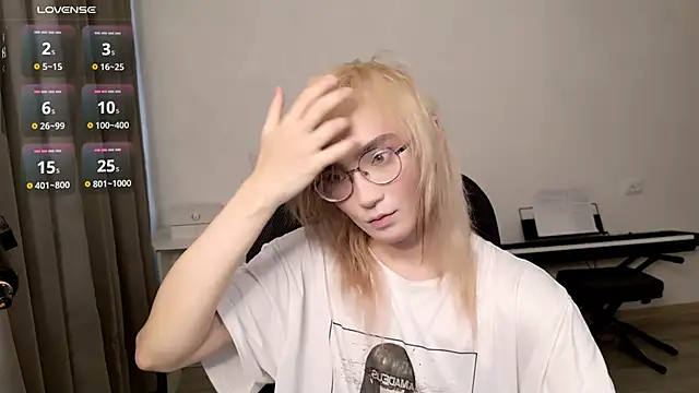 CuteYukiKun online show from February 17, 9:39 am