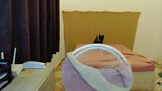 Sophie Fantasys online show from January 19, 2:31 am